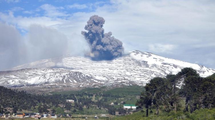 Alerta amarilla por un pulso eruptivo del volcán Copahue