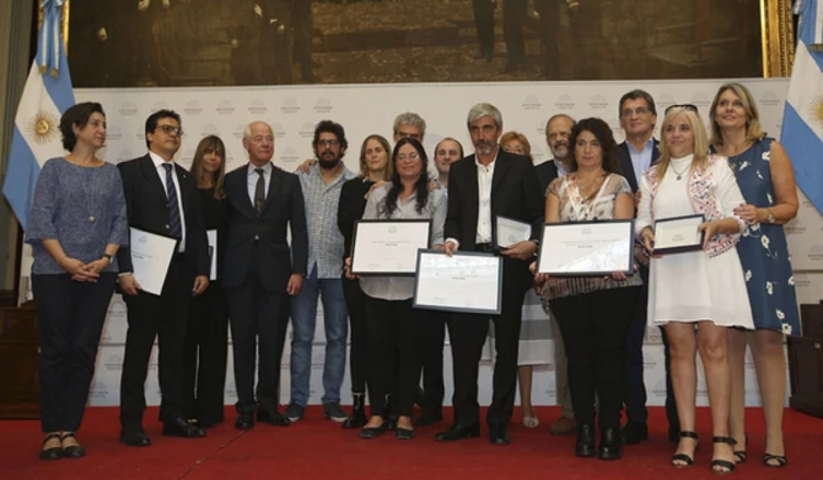 Emotivo reconocimiento en el Congreso a quienes ayudaron a identificar a los caídos en Malvinas