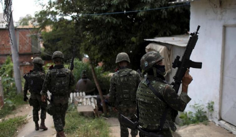 Ciudad sitiada: 4.000 militares patrullan Río de Janeiro