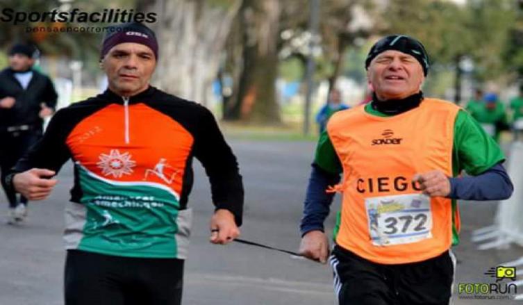 Deportes para ciegos: se largan los 15k de Rosario