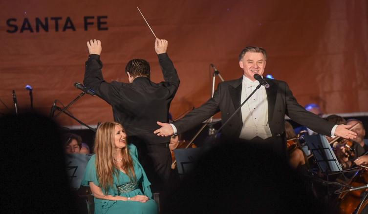 El fin de semana largo ya se disfruta con música en los espacios públicos