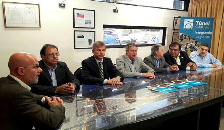 Concurso nacional de diseño para el nuevo auditorio y museo de la entidad 