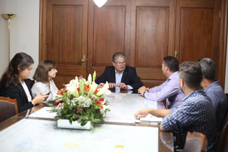 Fascendini recibió a directivos del CICAE 