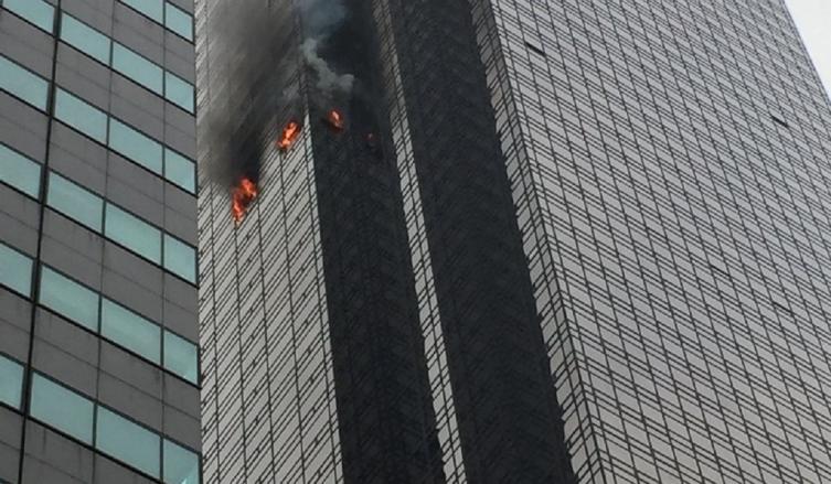 Un muerto en Nueva York por un incendio en la Torre Trump