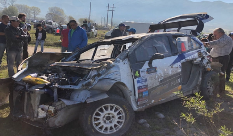 Video: impactante despiste y vuelco de David Nalbandian durante el Rally Argentino