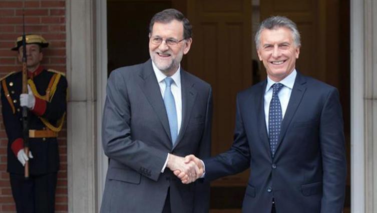 Rajoy buscará cerrar acuerdos comerciales con Macri