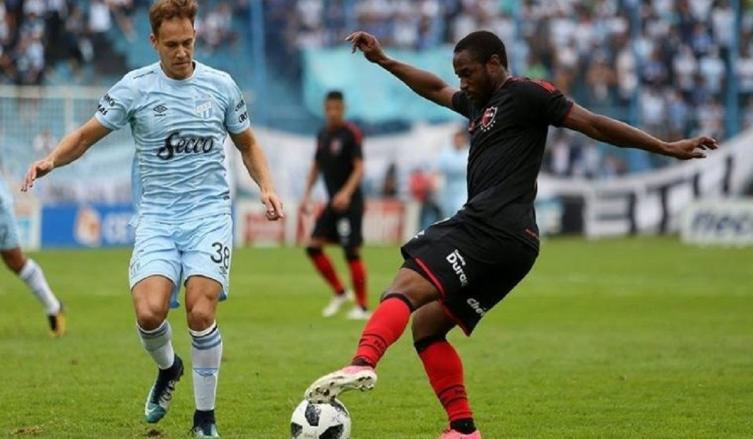 Newells: Leal, en duda para jugar en Brasil: 