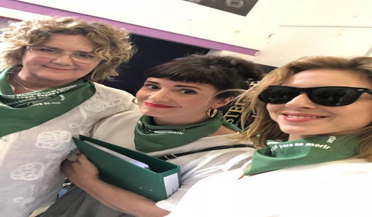 Foto de Griselda Siciliani, Carla Peterson y Verónica Llinás que se viralizó en las redes