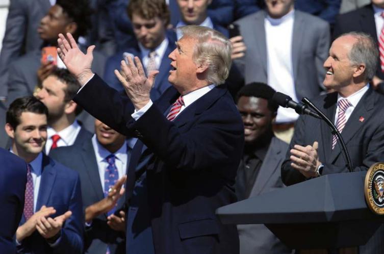 Presionado por frentes internos y externos, Trump cancela su visita a la región
