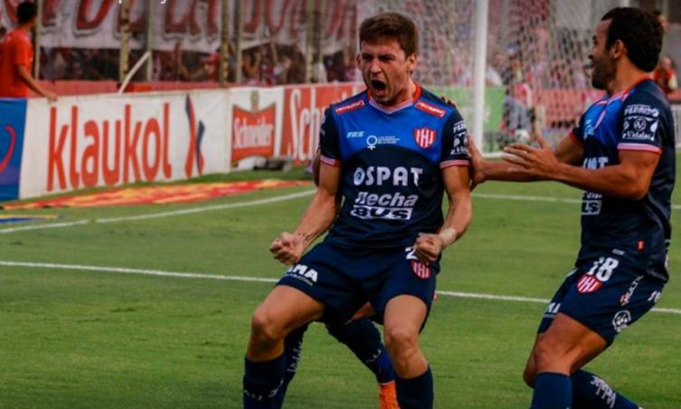 Unión quiere festejar por partida doble ante Tigre