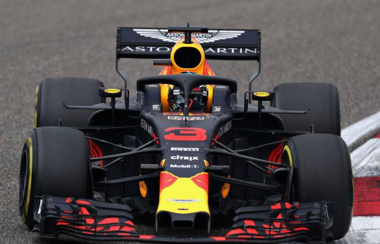 Ricciardo se quedó con el Gran Premio de China