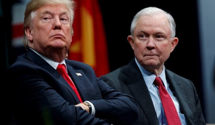 Ante las presiones de Trump, el fiscal general de Estados Unidos amenazó con dejar su cargo