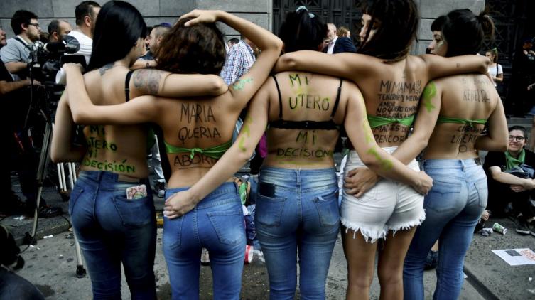 Quinta jornada de exposiciones por la legalización del aborto