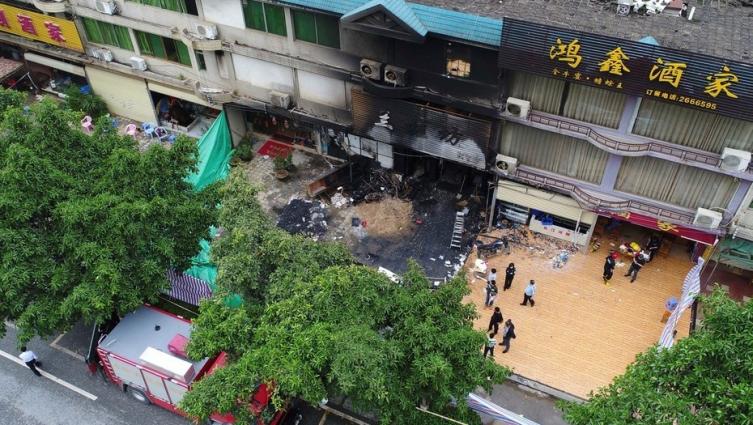 Se incendió un karaoke en China y murieron al menos 18 personas