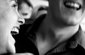 ¿Por qué se produce la risa y cómo la usamos?