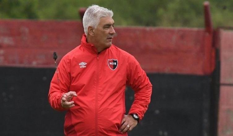 De Felippe casi descartó a Leal y le dio chances a Bianchi