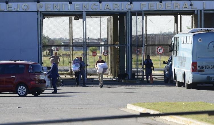 Caso Oil: Cristóbal López y su socio se entregaron y volvieron a la cárcel