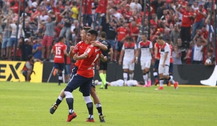 Independiente, con muy poco, le ganó a un deslucido Newells en el Parque