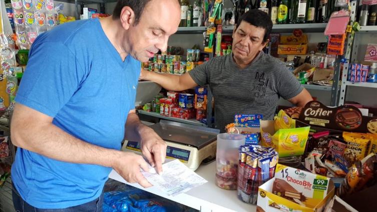 Suma adhesiones la decisión de José Corral 