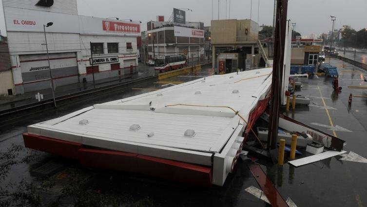 Buenos Aires: El temporal dejó dos muertos y destrozos en Capital y el Conurbano
