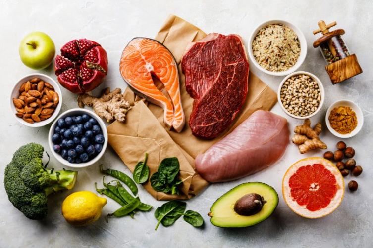 Qué comer antes de dormir si quieres perder peso, según la ciencia