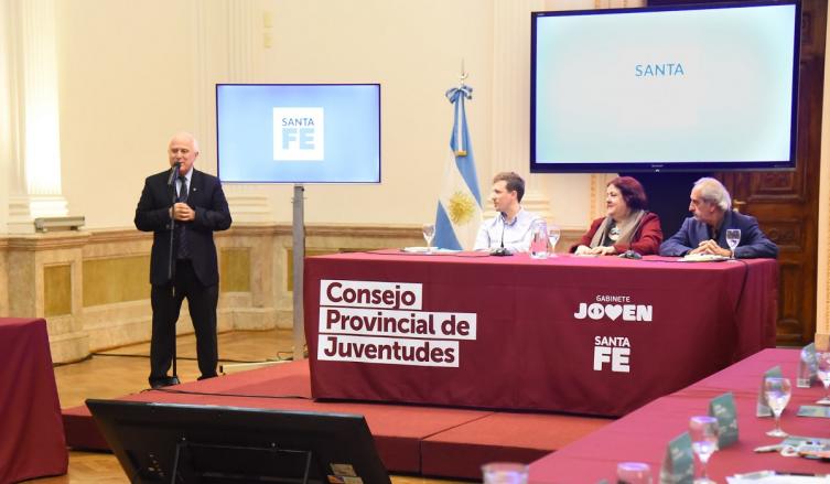Lifschitz lanzó el Consejo Provincial de Juventudes 