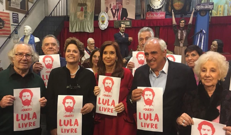 Pistas sobre las listas que piensa Cristina