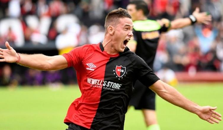 Newells golpeó primero y cuidó un valioso triunfo ante Defensa en el Coloso