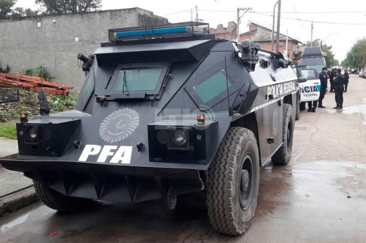 Un principio de incendio en una tanqueta de la Policía Federal