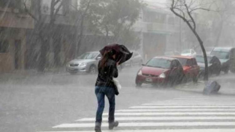 Alertas por tormentas fuertes para el centro y este del país
