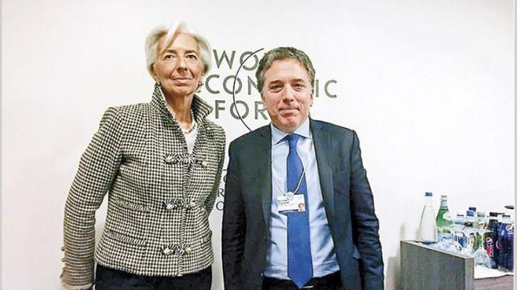 Dujovne ya está en Washington para cerrar el acuerdo con el FMI