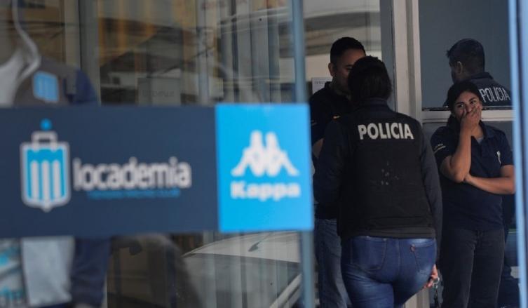 Allanaron la sede de Racing por presunta administración fraudulenta