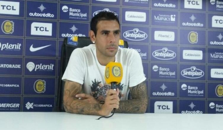 Herrera renovó su contrato por un año con Rosario Central