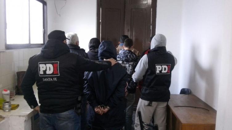 Tres detenidos por estafas reiteradas y asociación ilícita