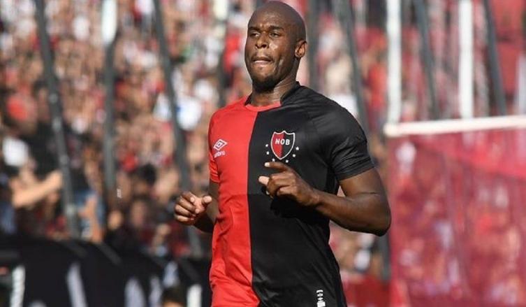 De Felippe ya cuenta con su primer refuerzo: Leal