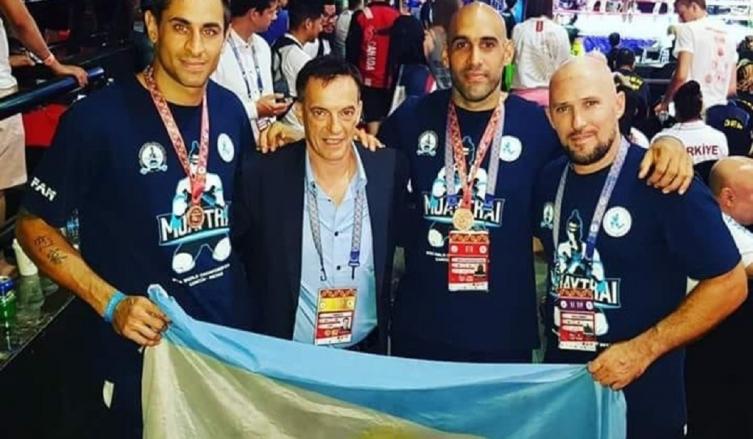 Se financió el viaje al Mundial de muay thai con rifas e hizo historia en México