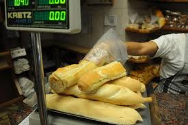 El kilo de pan podría llegar a los 80 pesos por la suba de la harina