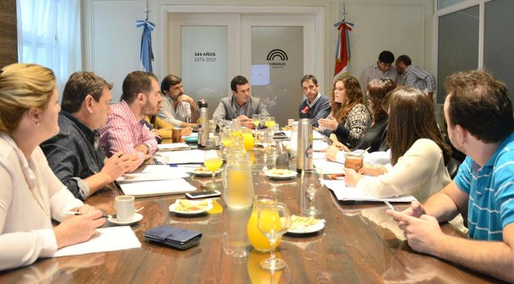 Los ediles se reunieron con Etchevarría y Azario