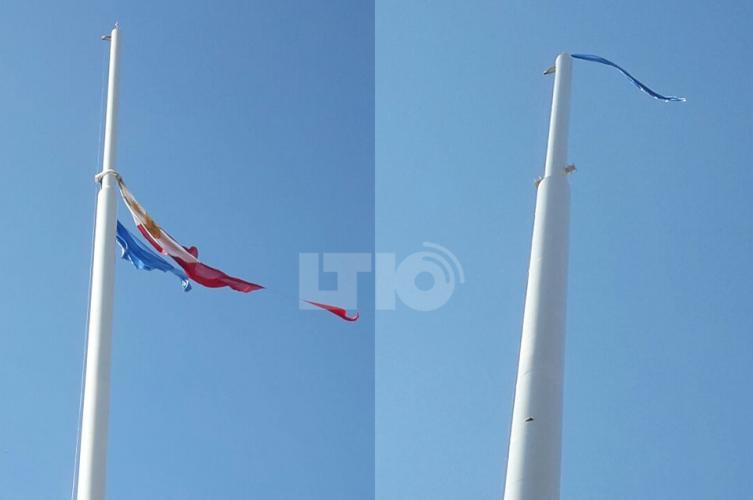 Se deshilacharon las banderas de la plaza 25 de Mayo