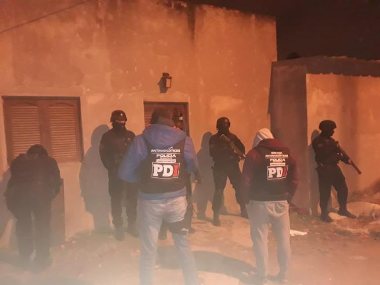 Secuestro de drogas y dos detenidos