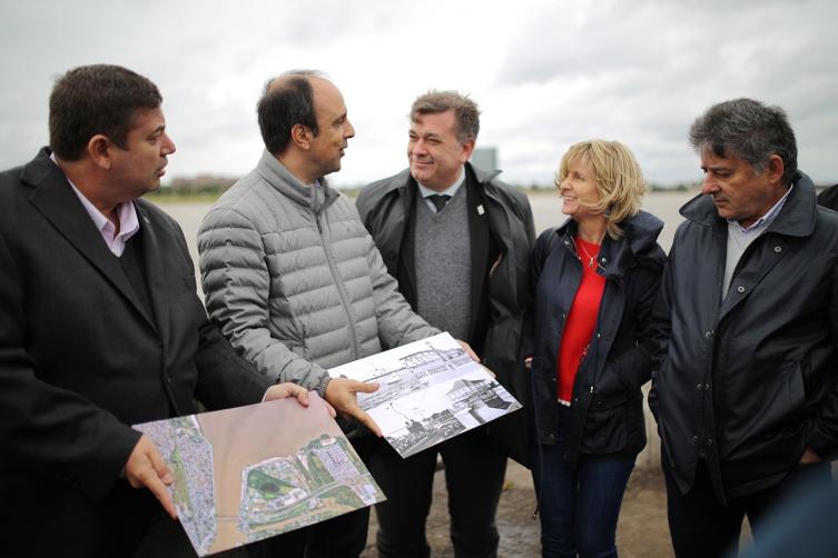 Revitalizar la Costanera y los pilares de la Laguna