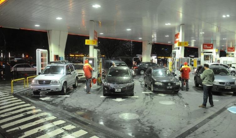 Los precios de las naftas subirán este fin de semana entre 4 y 5 por ciento