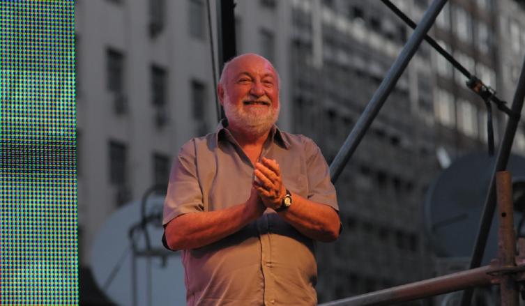 Murió el padre Luis Farinello