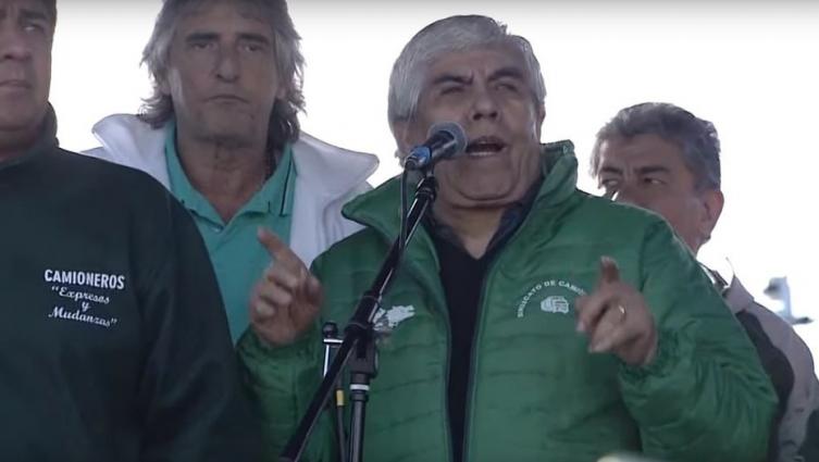 Moyano amenazó con un paro general de Camioneros para el próximo jueves 14