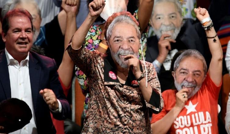 Desde la cárcel, Lula promete llevar su candidatura 