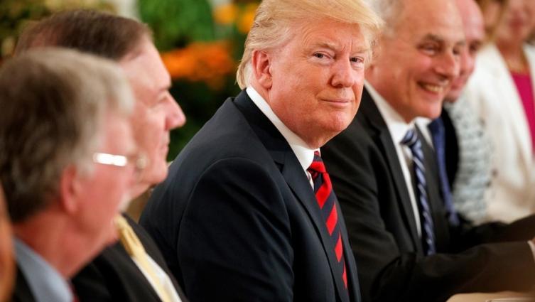 Trump mantiene encendida la disputa comercial con el G7