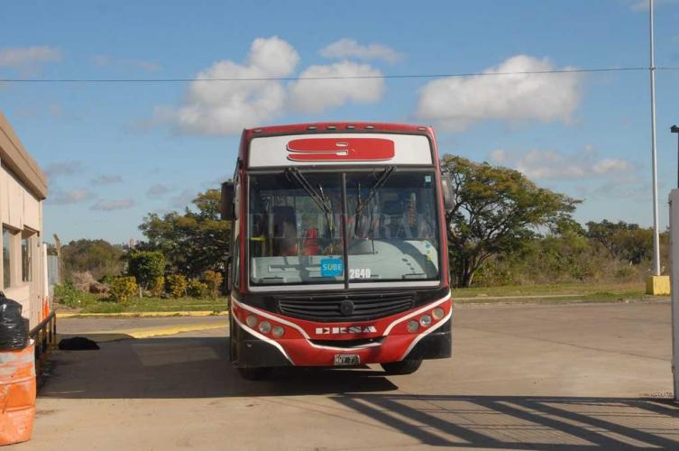 Corral presenta la nueva flota de coches de la Línea 9