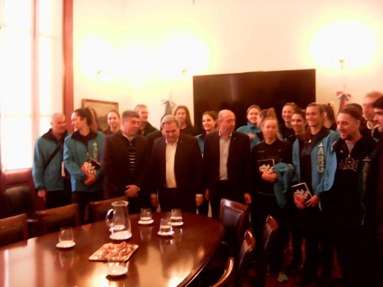 Farías y Álvarez recibieron a la selección Argentina de Volleyball