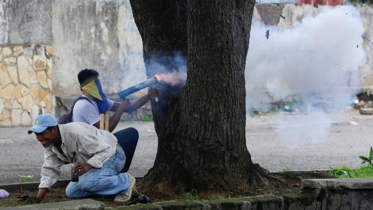 Crisis en Nicaragua: convocan a un paro nacional, mientras se intensifica la violencia