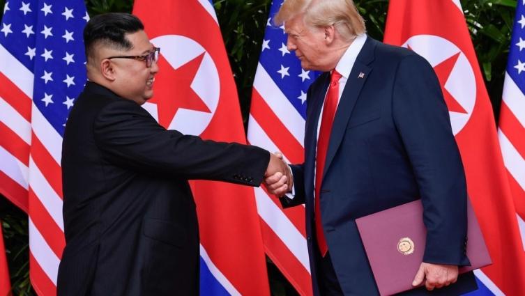 Trump dice que la cumbre con Kim Jong-un ayudó a evitar 